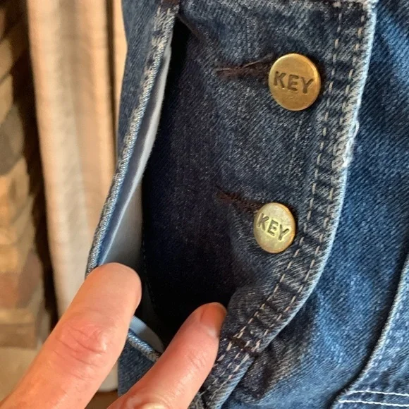 KEY sz 8S medium wash overalls - Picture 4 of 7